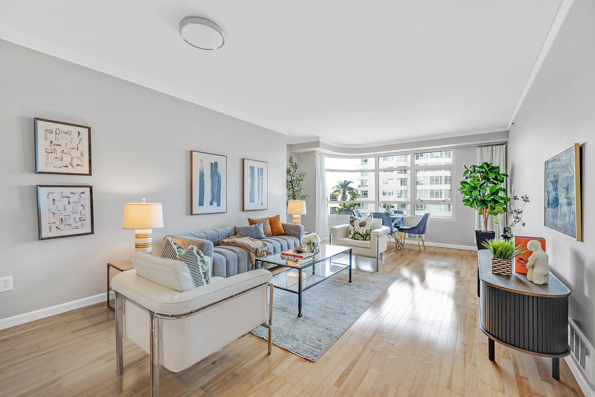 403 Main St #206N Living Room